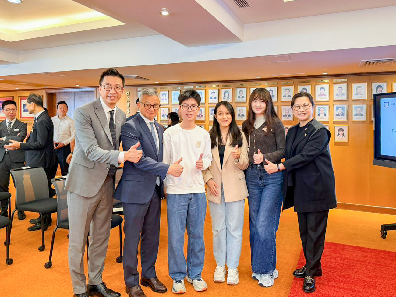 本校多名同學獲嘉許保良局成績優異助學金